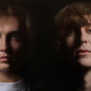 синдром главного героя - апрель