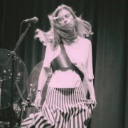 Холи Полли - за кадром